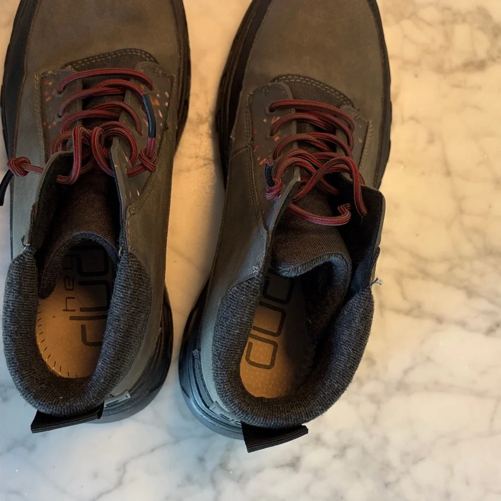 Men's Gray and Black Duke Shield Casual Boots Water Repellent Size 9